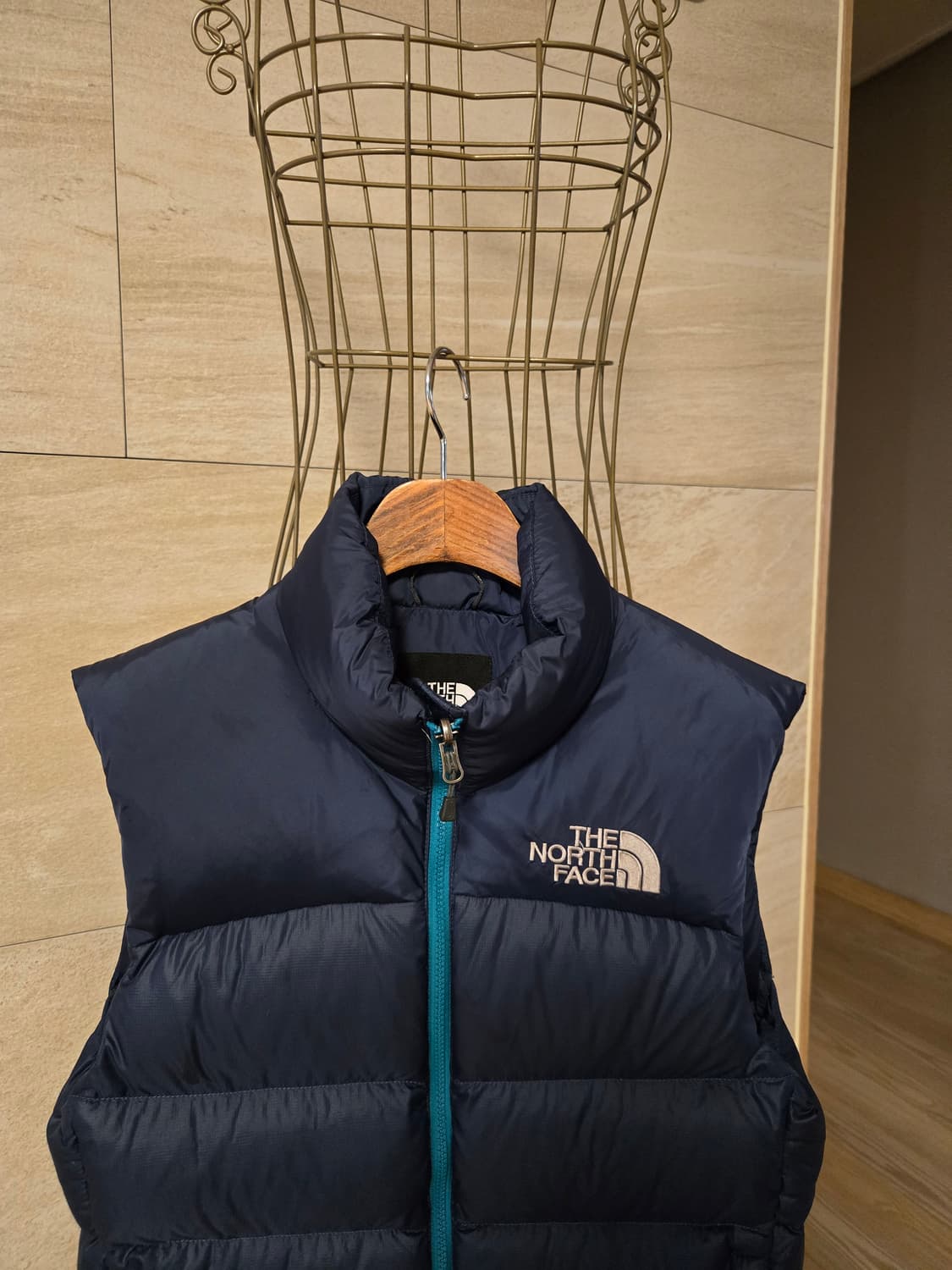 [55] 노스페이스 여성 눕시 구스 패딩 700 상품이미지2