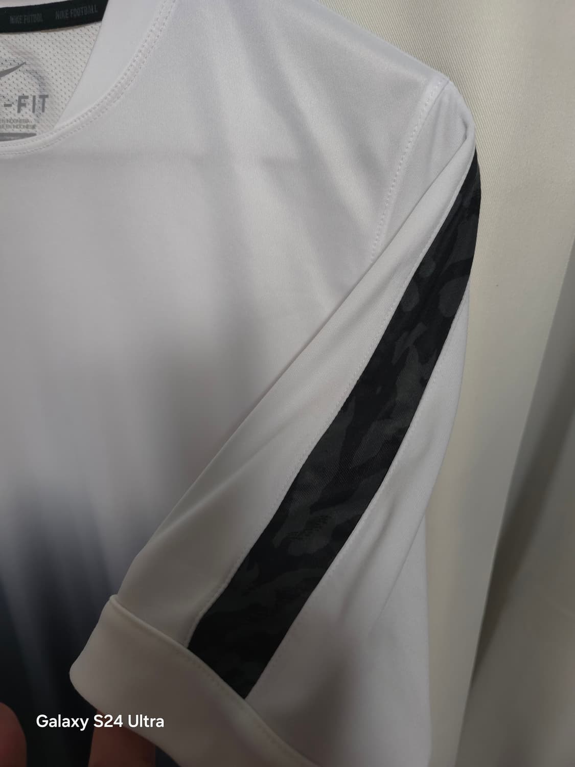 나이키 드라이핏 축구 반팔티 XL ✨️정품✨️
 상품이미지5