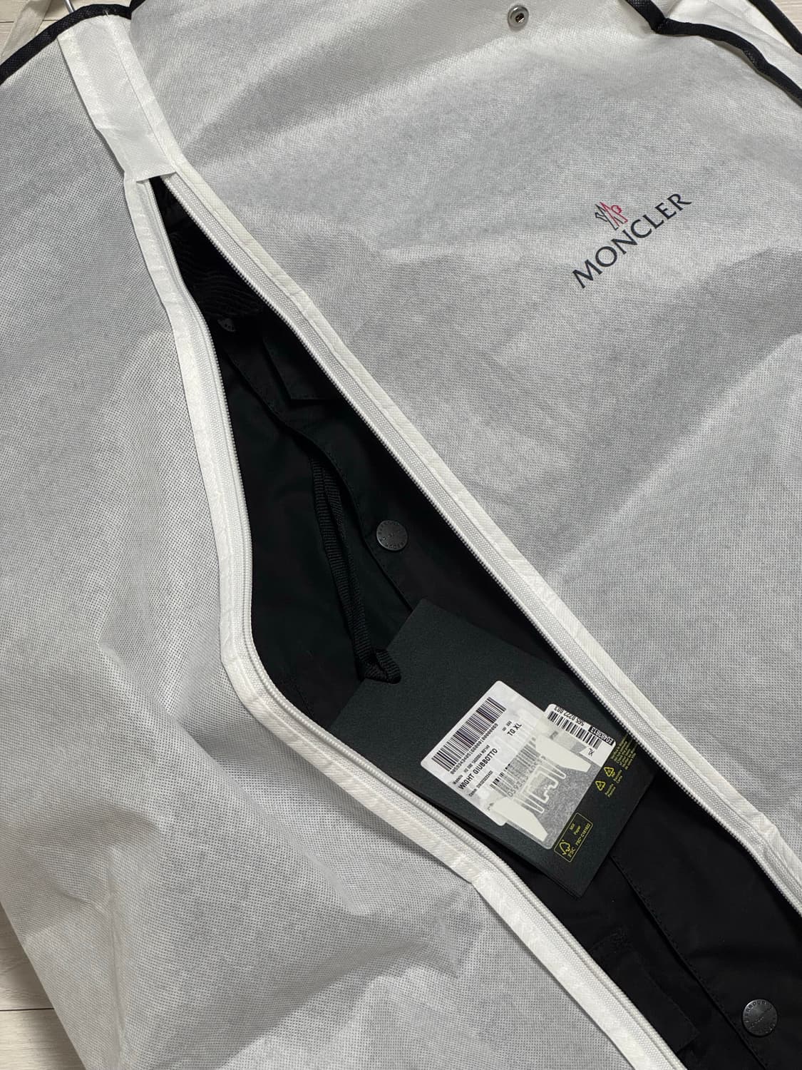 몽클레어 x 바버 콜라보 왁스드 패딩 XL(105-110) 국내판 상품이미지9