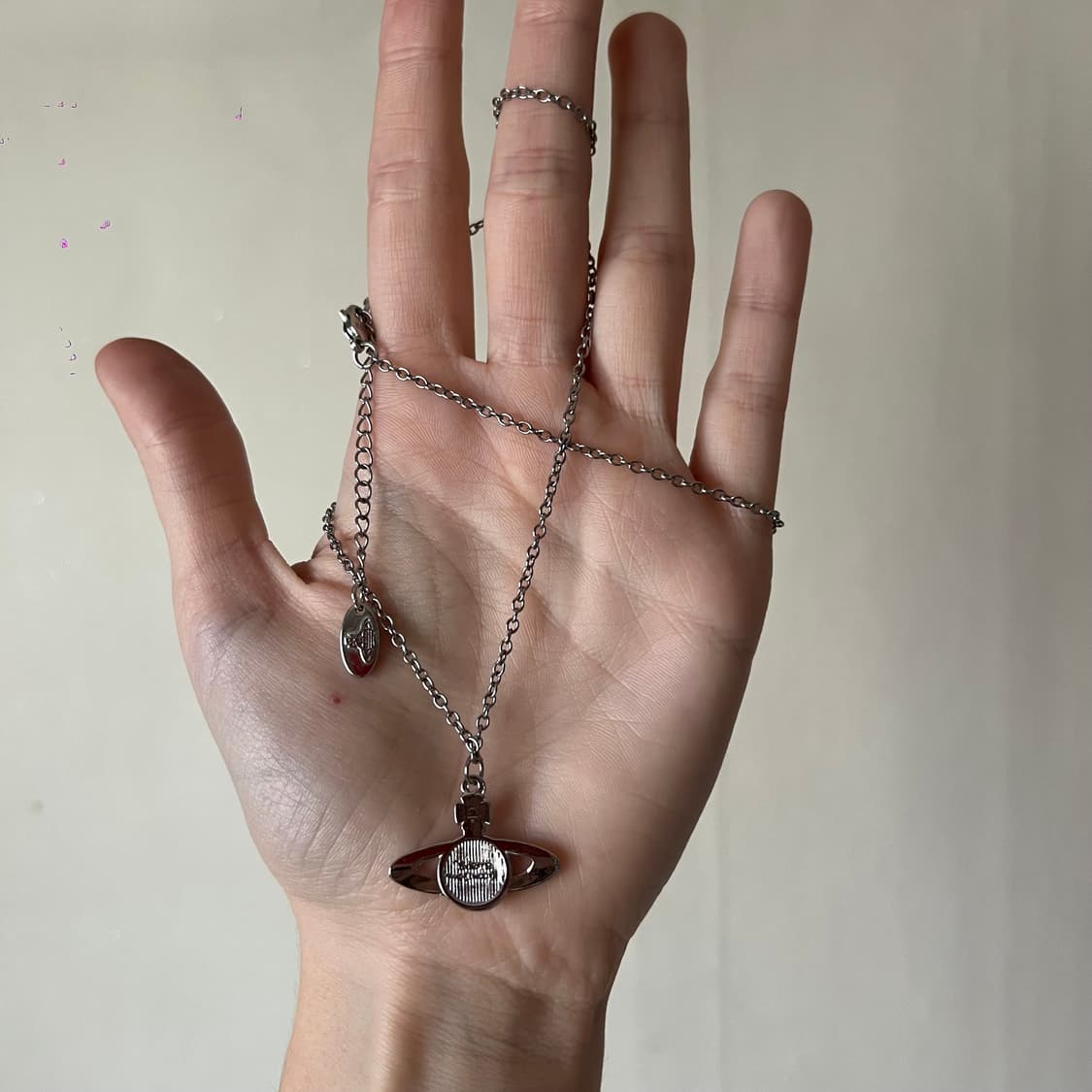 비비안웨스트우드 미니 바스 릴리프 네크리스 상품이미지4