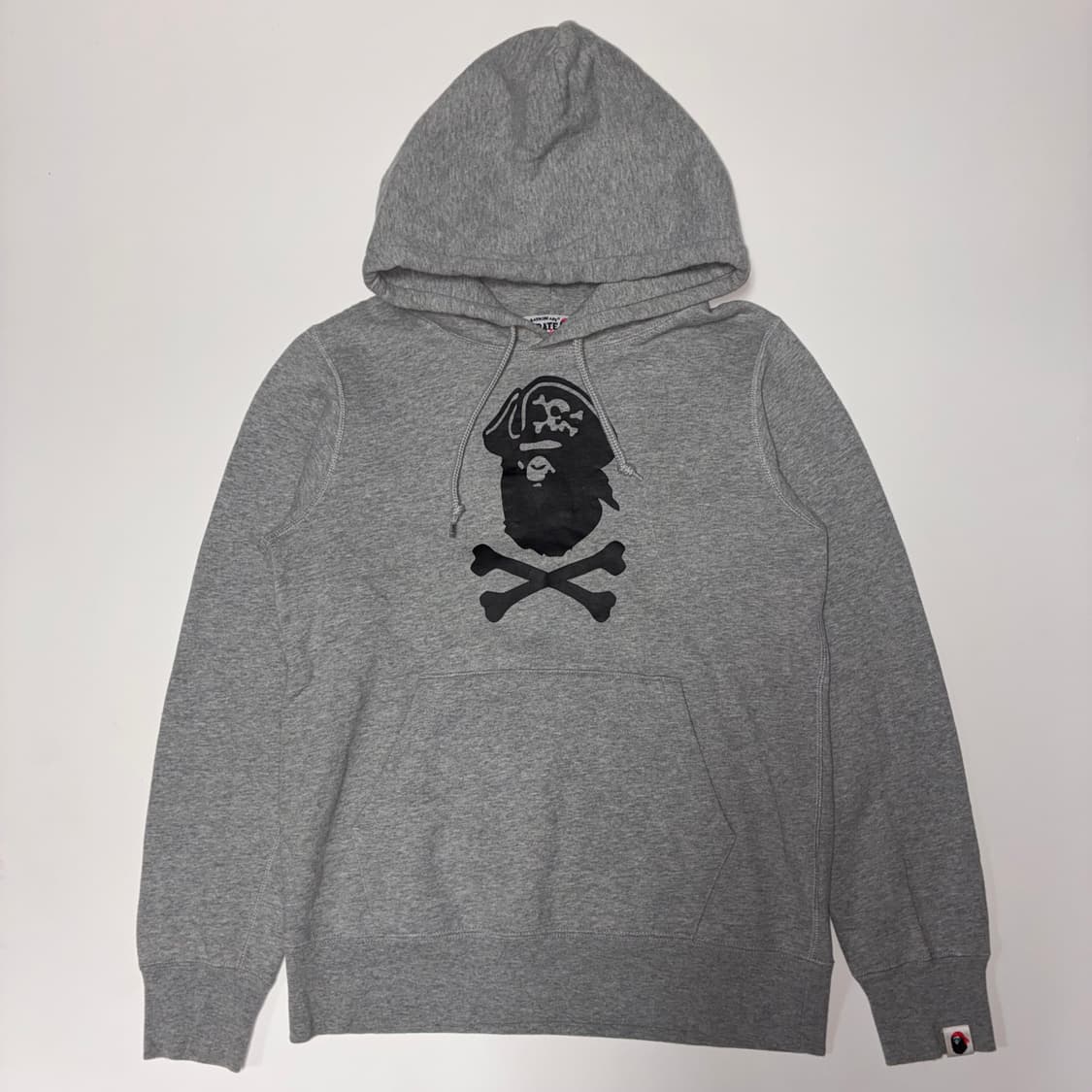 베이프 피라테 스토어 후디 상품이미지1