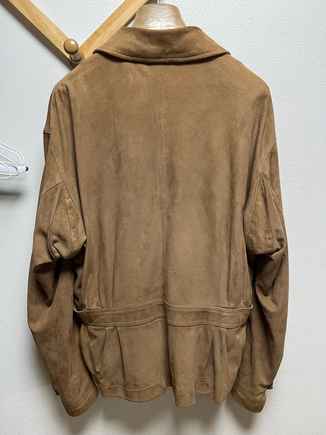 친콴타 50 (Cinquanta) 베이지 스웨이드 가죽자켓 50사이즈 상품이미지2