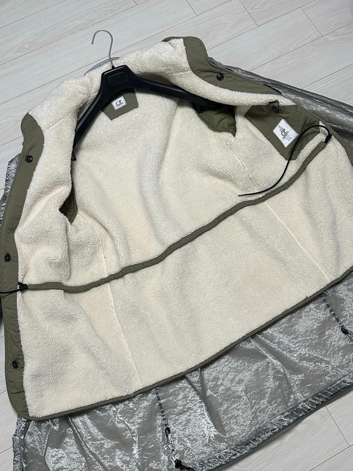 Cp컴퍼니 Kan-D 고글 양털 롱패딩 20fw 50(105) 국내판 상품이미지4