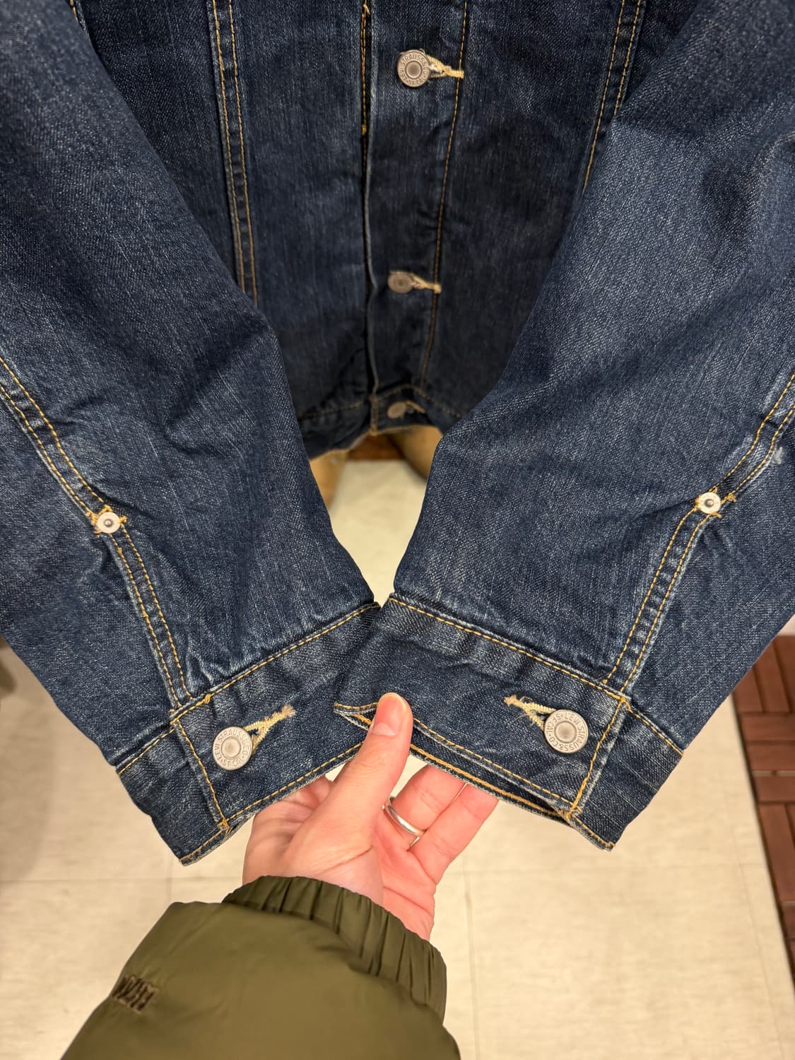 Levis 리바이스 쉐르파 데님 트러커 자켓 상품이미지5