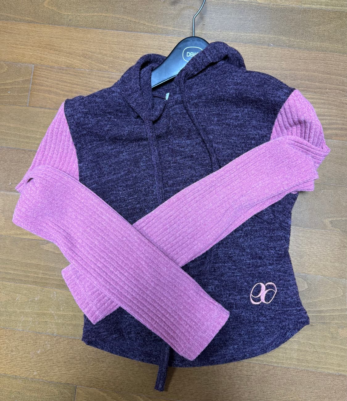 애즈온  pop leglan hood knit  상품이미지2