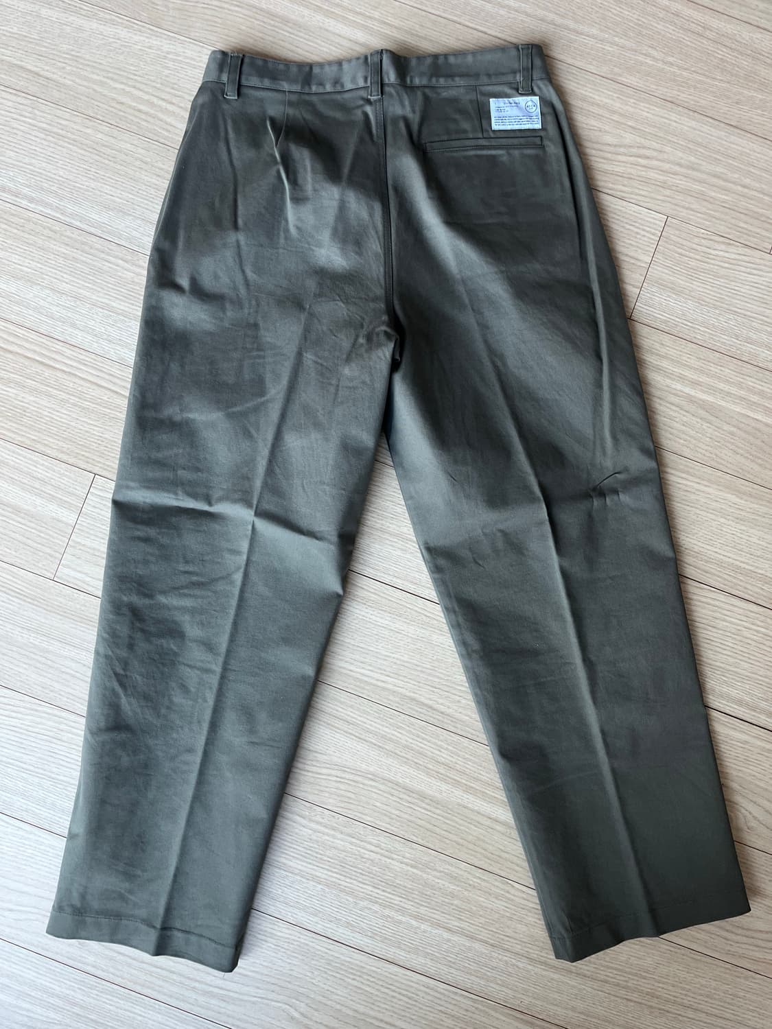 에이카화이트 치노팬츠 카키 L사이즈 상품이미지2