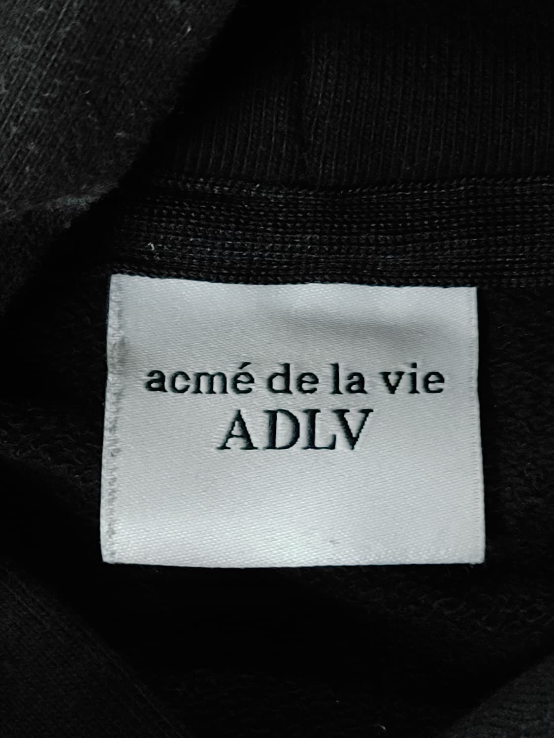 아크메드라비 눈감은 비니아이 후드티 상품이미지9