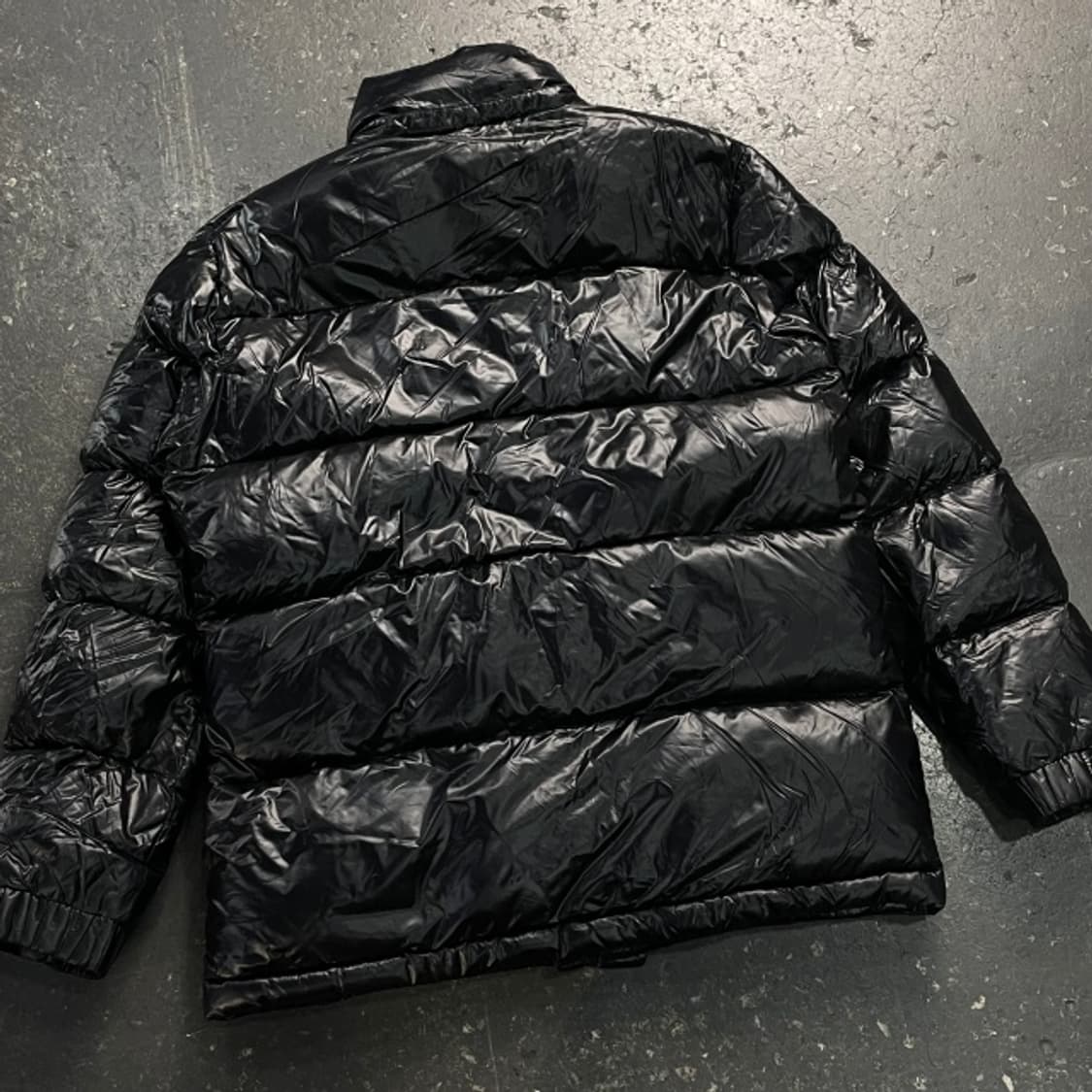 100 헤지스 유광패딩  상품이미지6