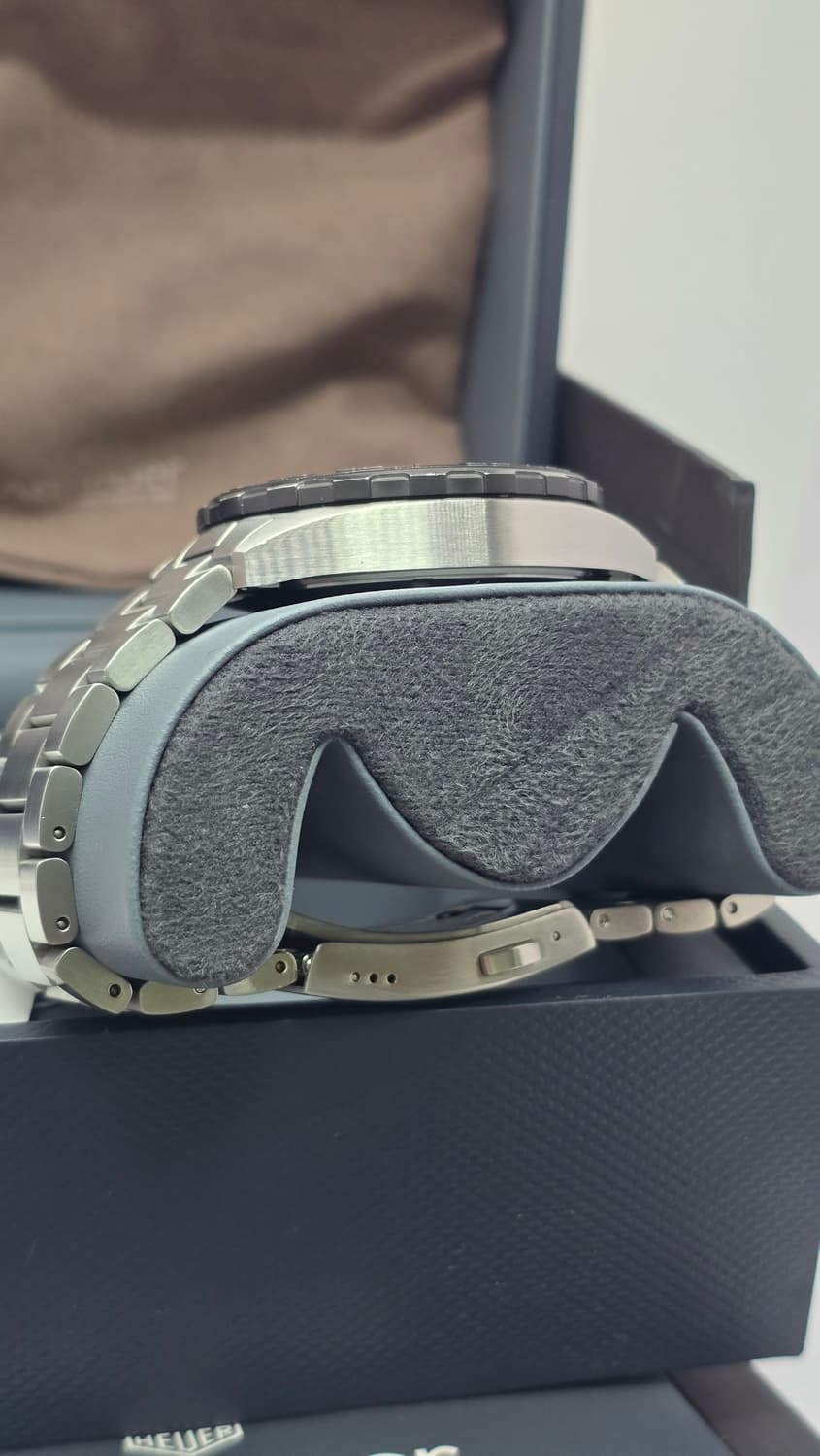 태그호이어 포뮬러1 크로노 블랙 24년 2월 쿼츠 시계 상품이미지3