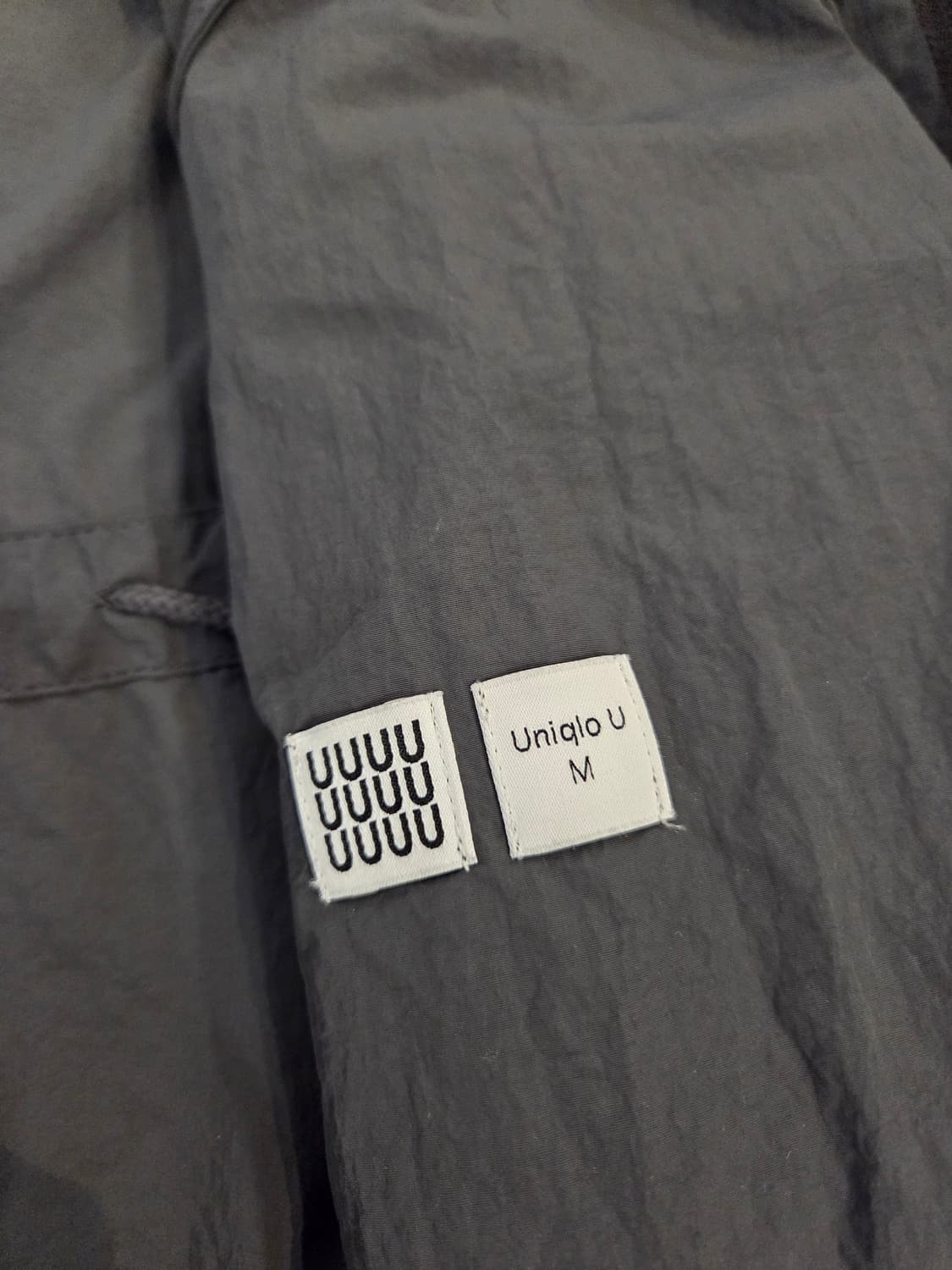 유니클로 포켓터블 피쉬테일 파카 상품이미지6