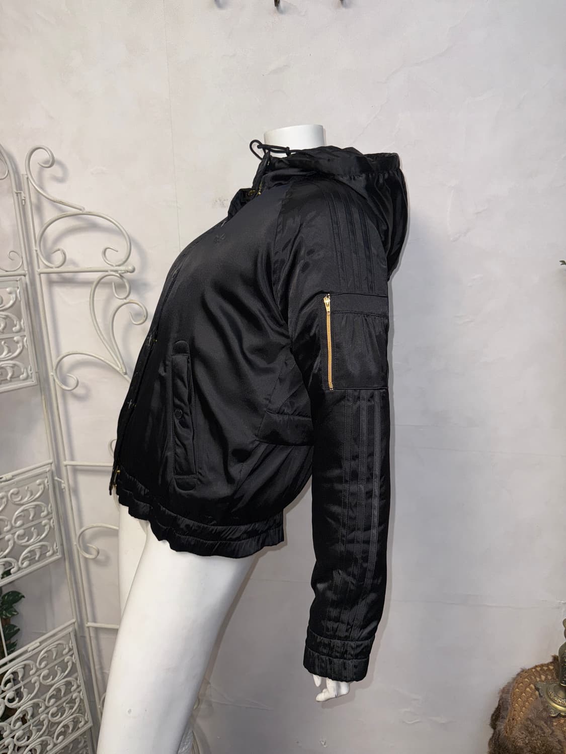 Adidas satin bomber duck down padding 상품이미지7