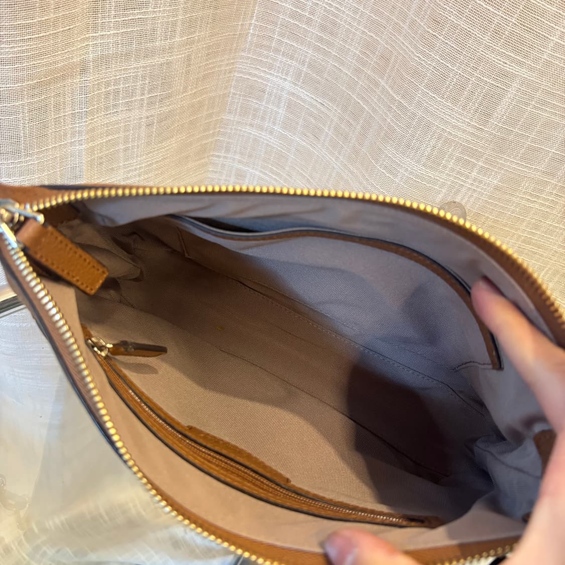 정품 루이까또즈 가죽 크로스백     상품이미지8