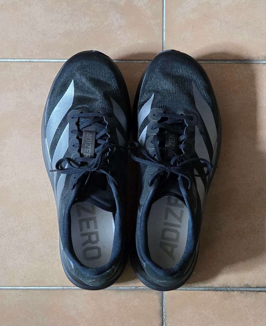 (275) 아디다스 아디제로 EVO SL 코어 블랙 아이언 메탈릭 상품이미지1