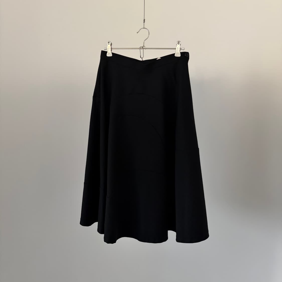 Cutting Line Detail Flare Skirt 상품이미지2
