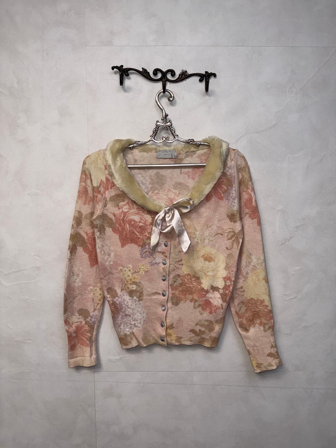 Baby pink vintage rose fur trimming 가디건 상품이미지4