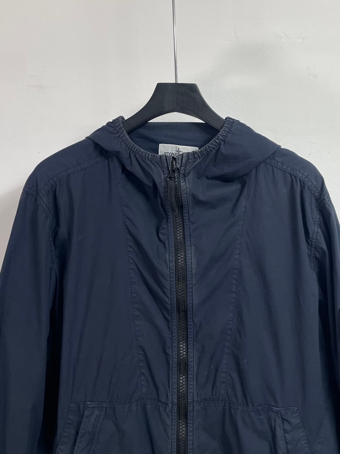 스톤아일랜드 와펜 후디드 집업자켓 (on.606) 상품이미지3