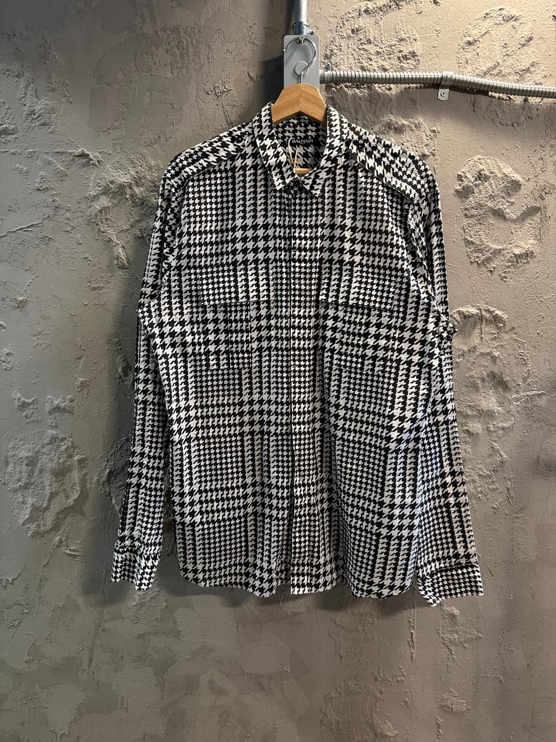 42 발망 BALMAIN 하운드투스 체크 셔츠 블랙 화이트 상품이미지1