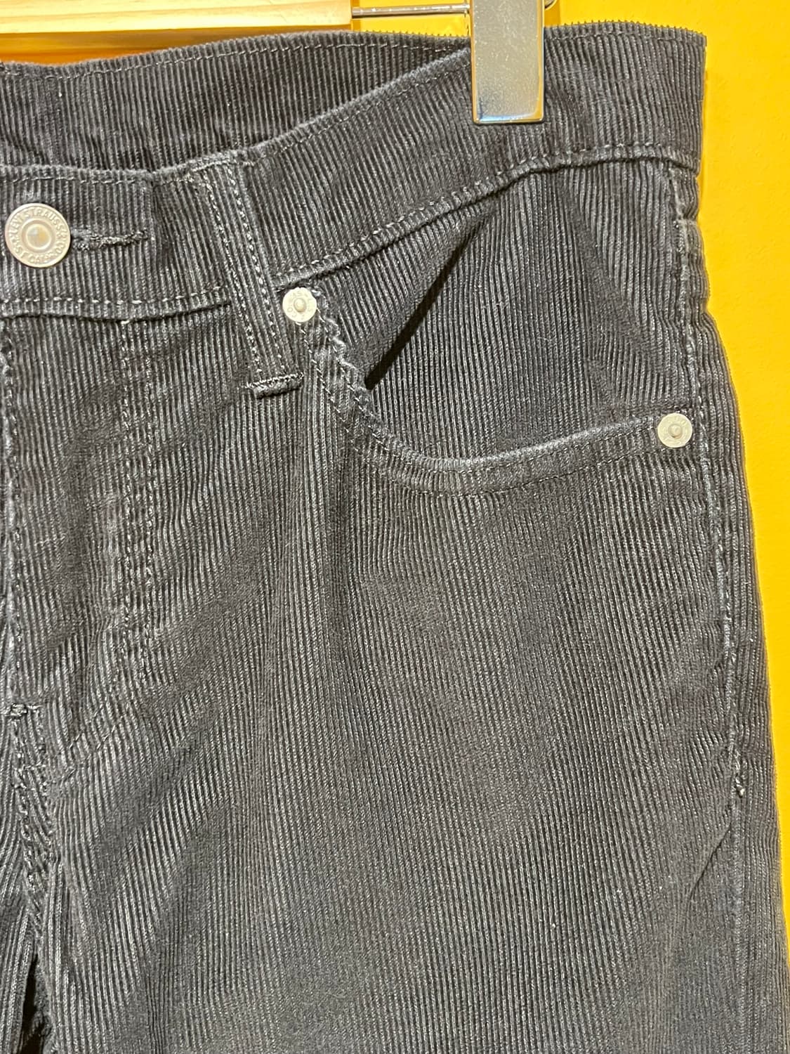 [30x32] 리바이스 511 코듀로이 팬츠 블랙 슬림 스트레이트 상품이미지3