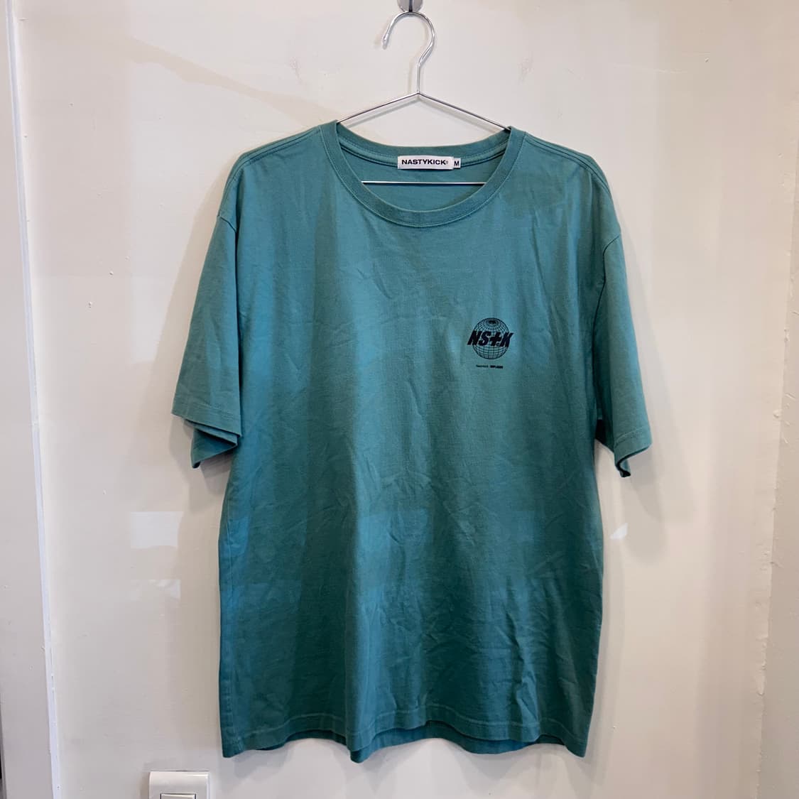 NASTYKICK 지구본 백프린팅 오버핏 반팔티 상품이미지2