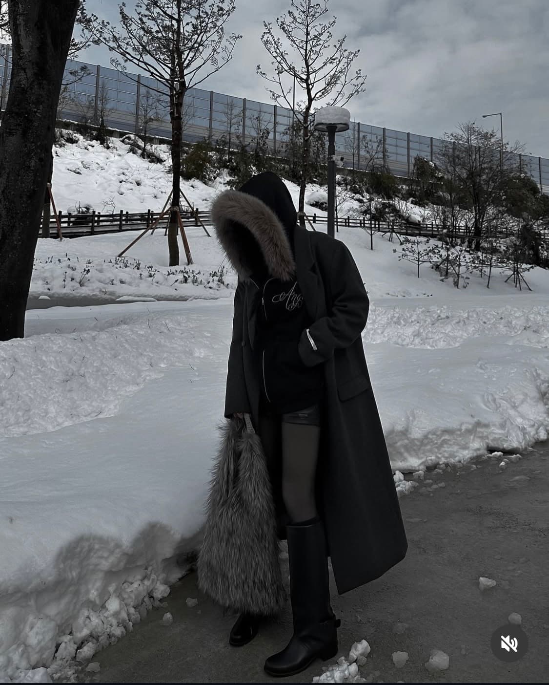 므넴 puppy fur bag (white)-배송비 무료,수수료x 상품이미지6