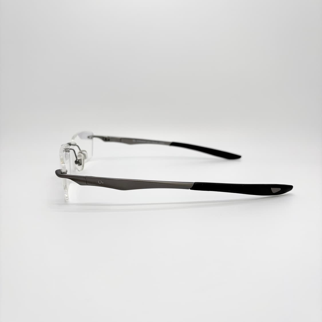 O+ EYEWEAR 매트 그레이 스퀘어 무테 상품이미지5