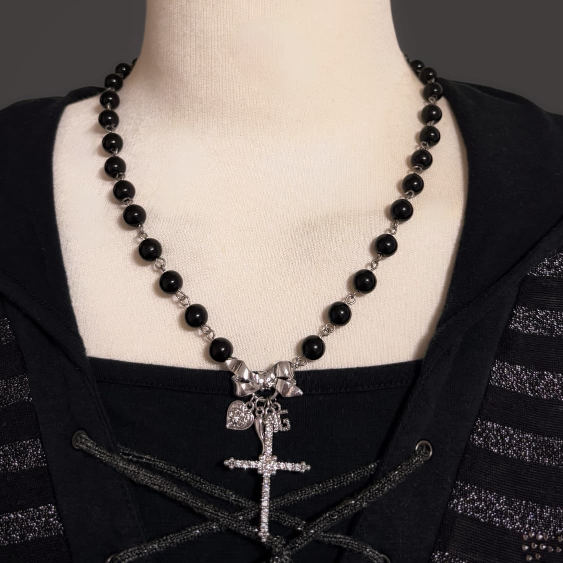 돌체앤가바나 로자리아 한정판 리본 장미 패턴 하트 큐빅 십자가 블랙 초커 상품이미지1