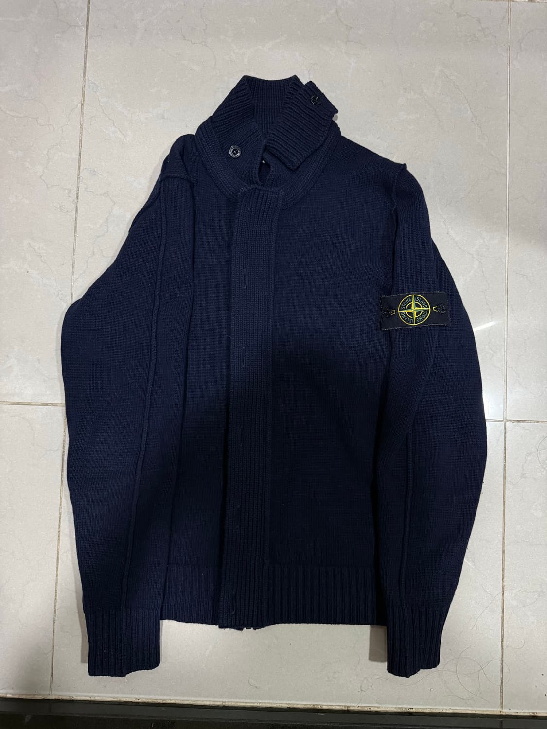 [당일출고,L사이즈] 스톤아일랜드 램스울 니트 가디건 상품이미지1