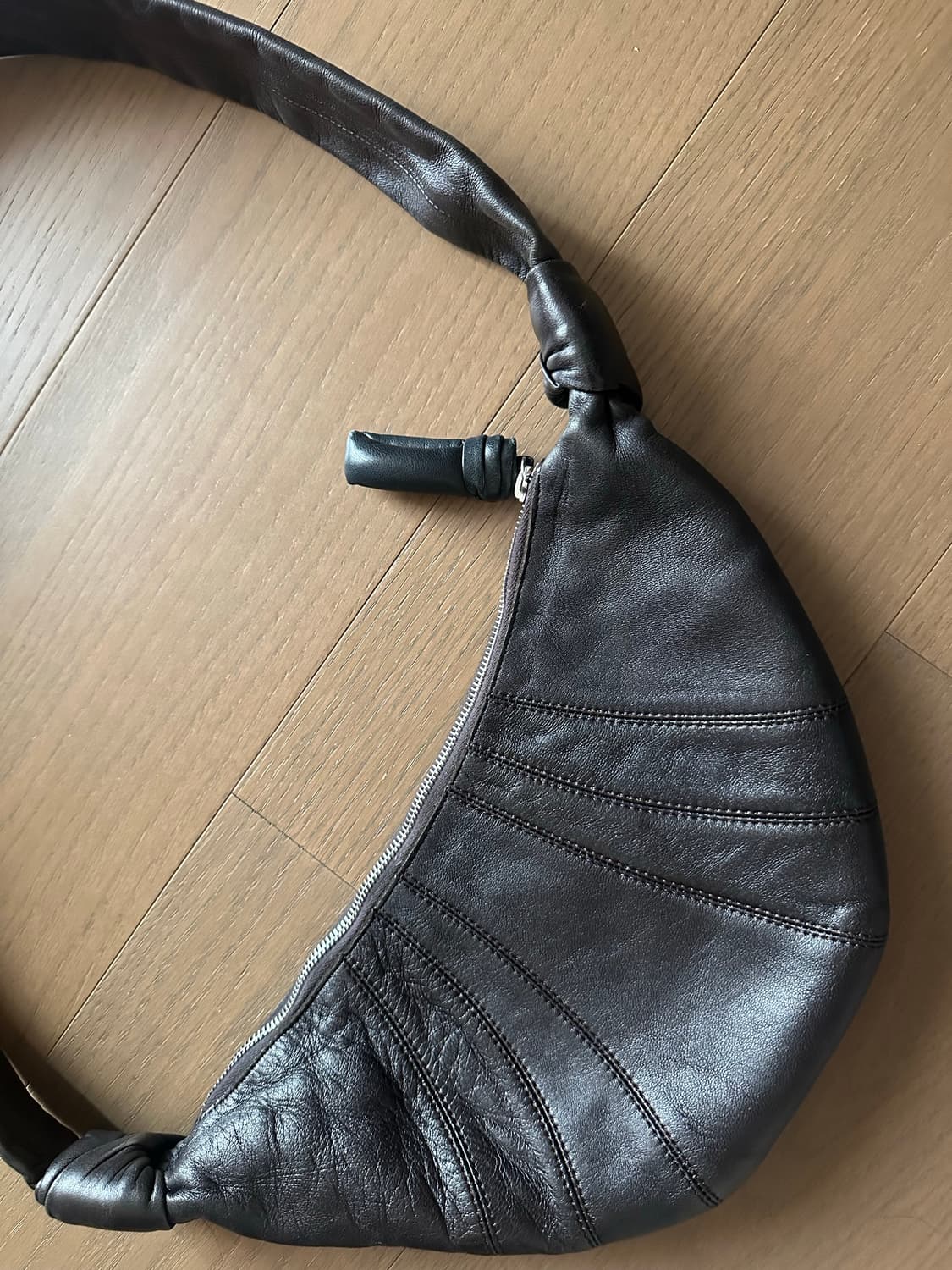 르메르 크루아상백 다크초코 스몰 상품이미지2