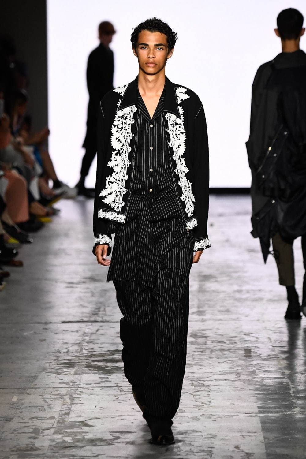 Bed j.w. ford 베드포드 투턱 스트라이프 팬츠 상품이미지9