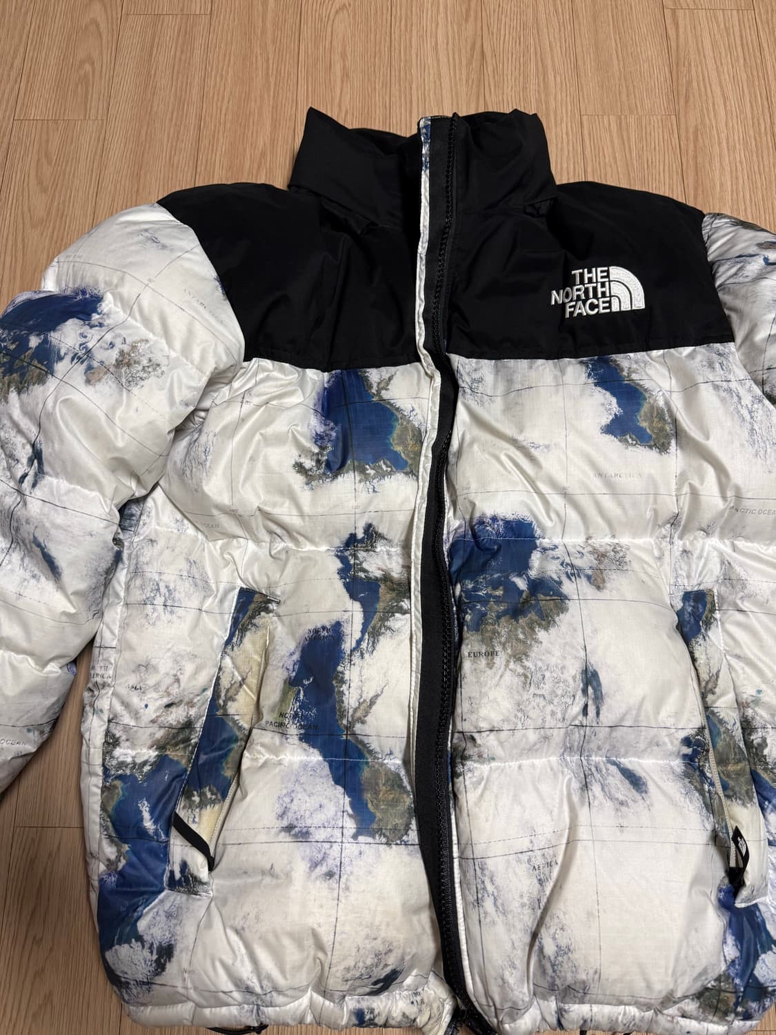 노스페이스 화이트라벨 지구눕시 패딩 상품이미지2