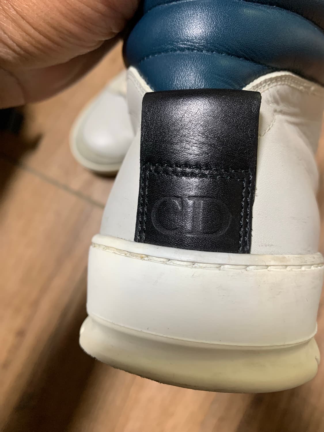 Dior homme 크리스찬 디올 옴므 패딩 칼라 하이탑 스니커즈o 상품이미지5