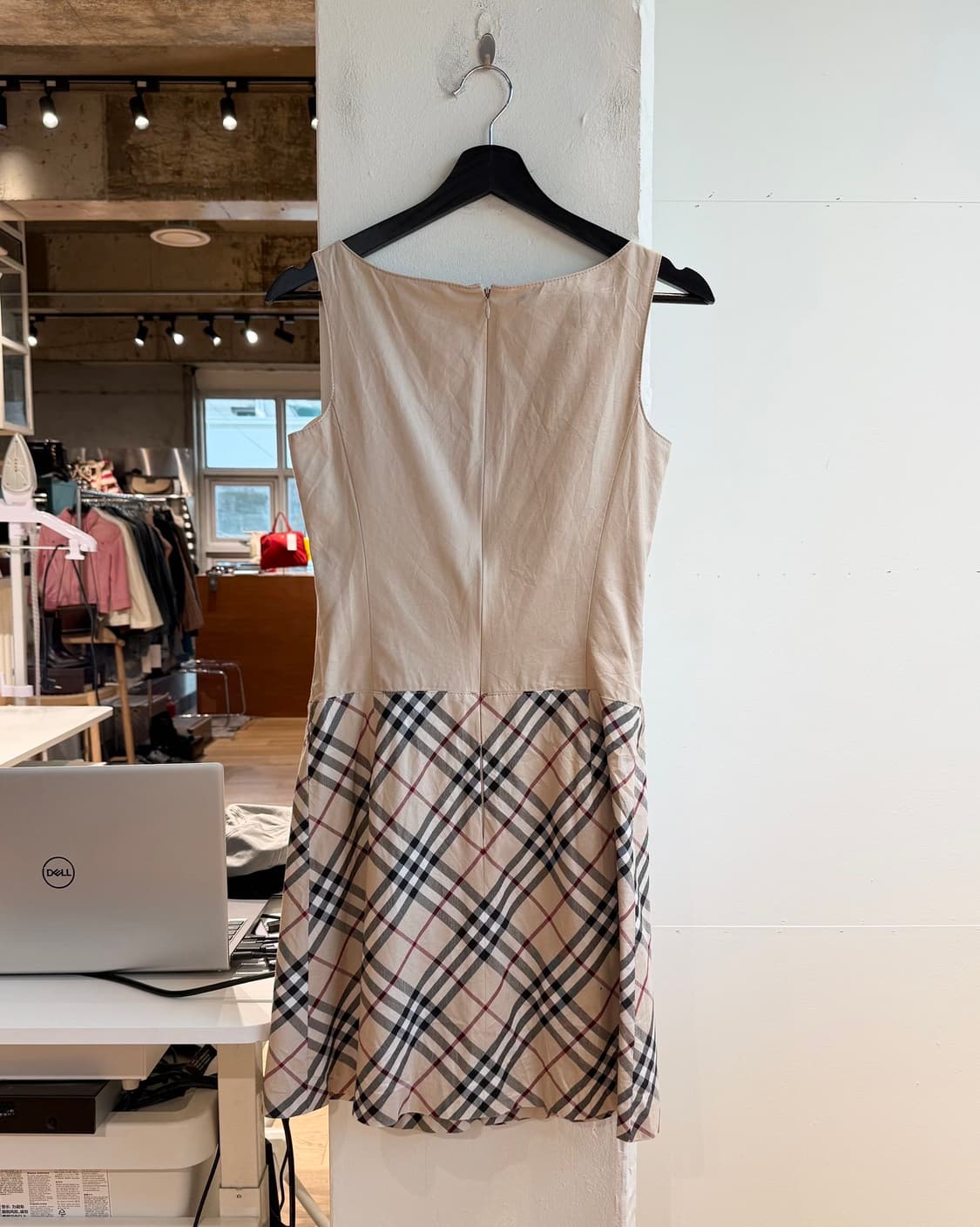 버버리 블루라벨 브라운 노바체크 슬리브리스 원피스  상품이미지4