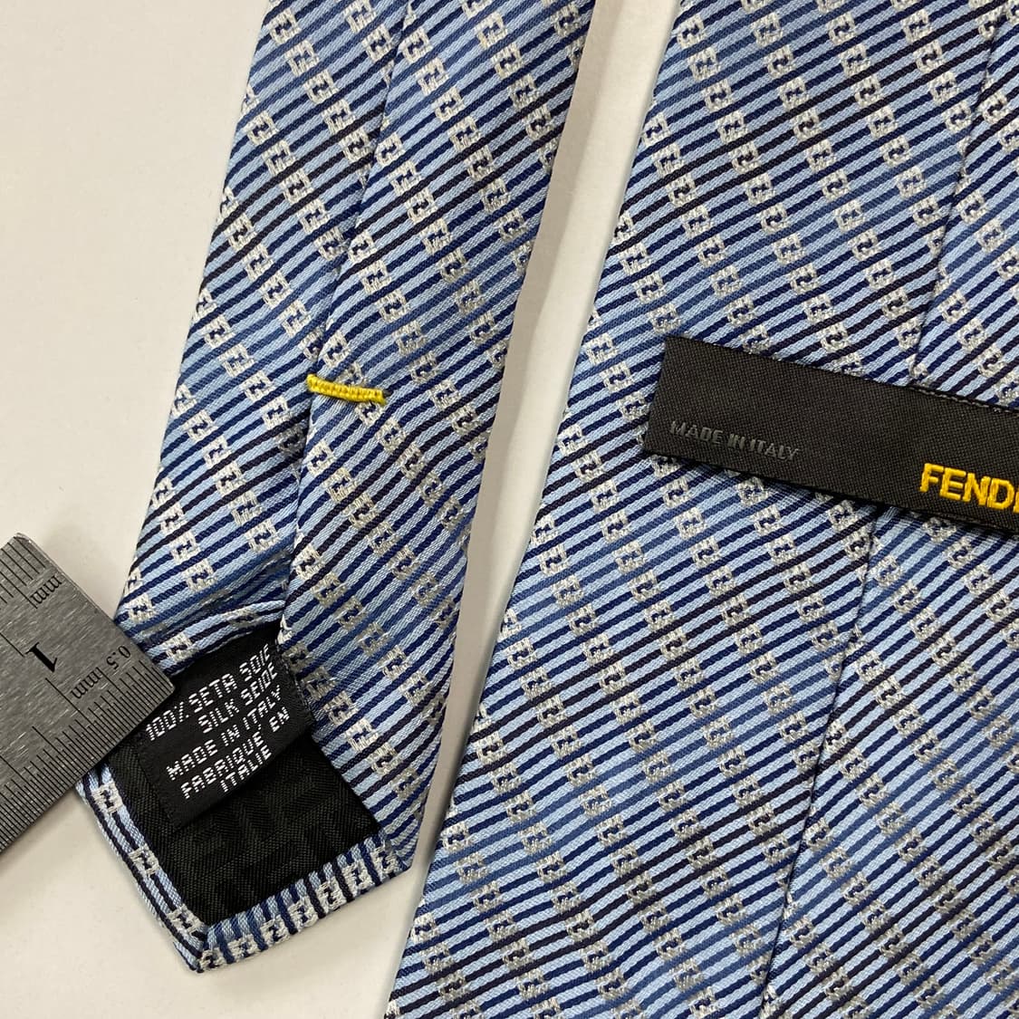 펜디(FENDI) 모노그램 신형라벨 명품 정품 넥타이 상품이미지5