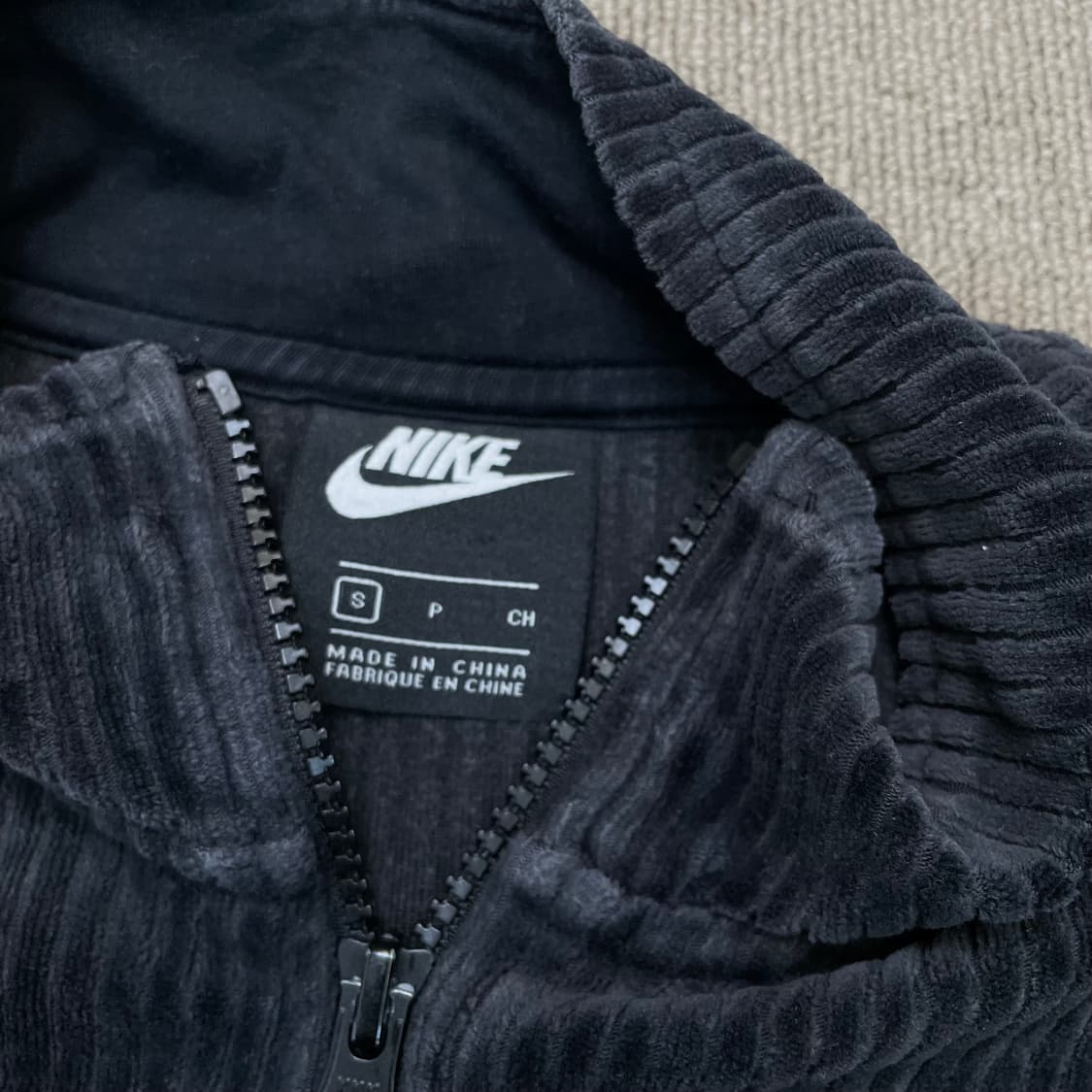  nike 나이키 우먼스 벨벳 코듀로이 집업 져지 상품이미지2