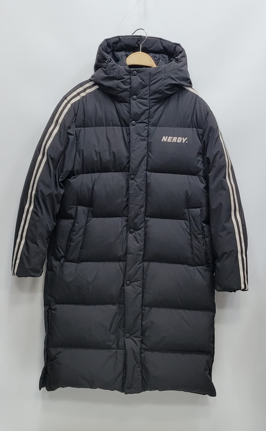 NERDY 널디 백로고 후드 다운 롱 패딩 / S 블랙 (수선)
 상품이미지1