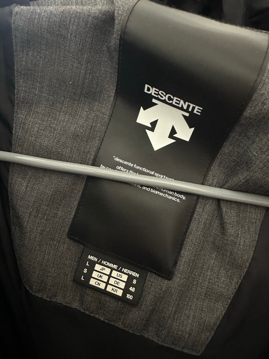 데상트 패딩 상품이미지4