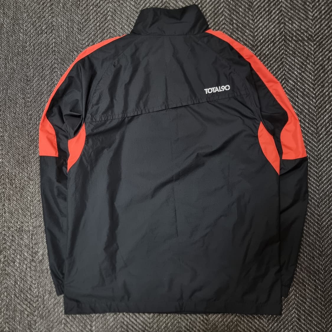 나이키 토탈90 바람막이 상품이미지2