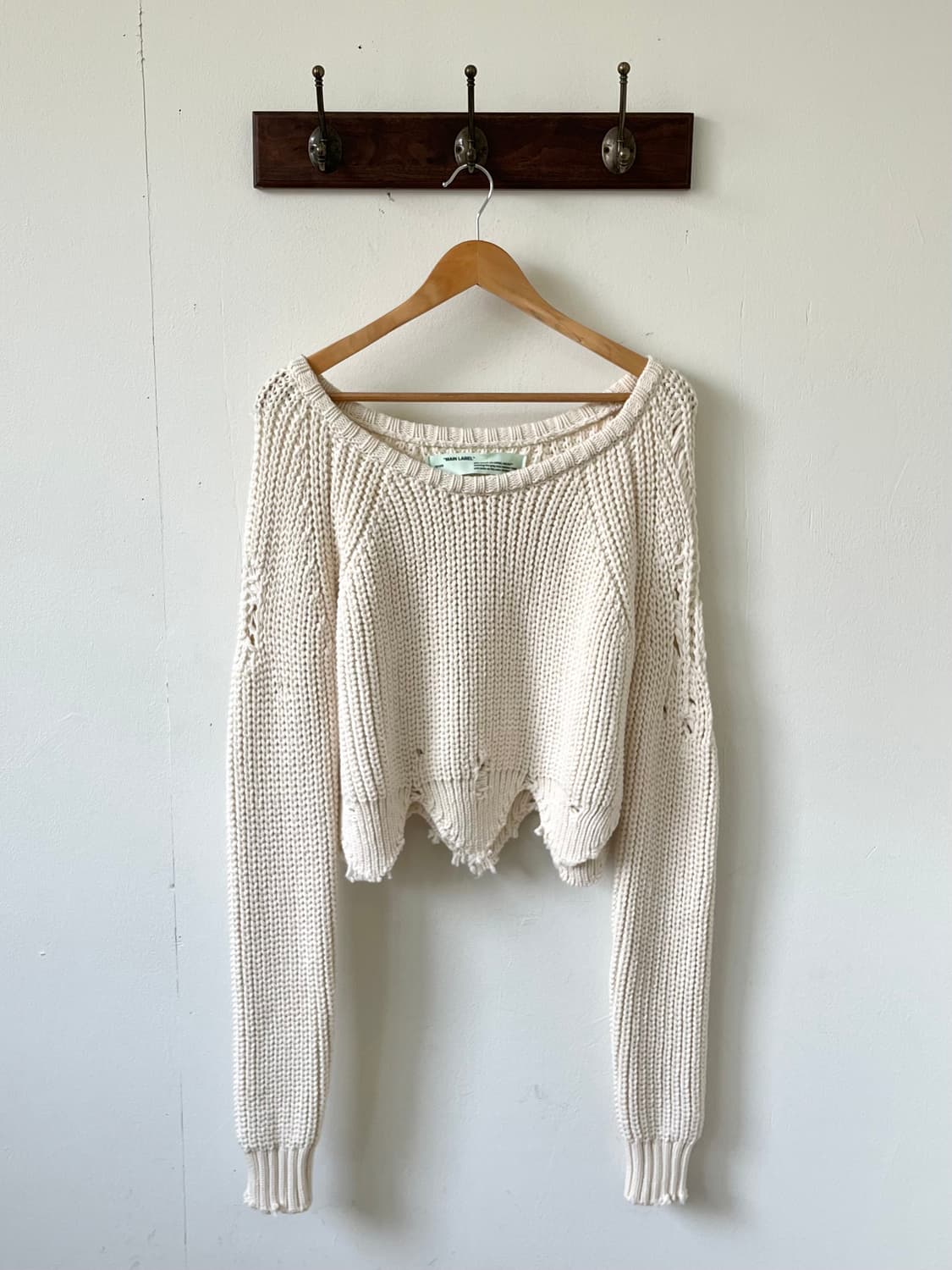 OFF White 크랙 크롭 스웨터 상품이미지1