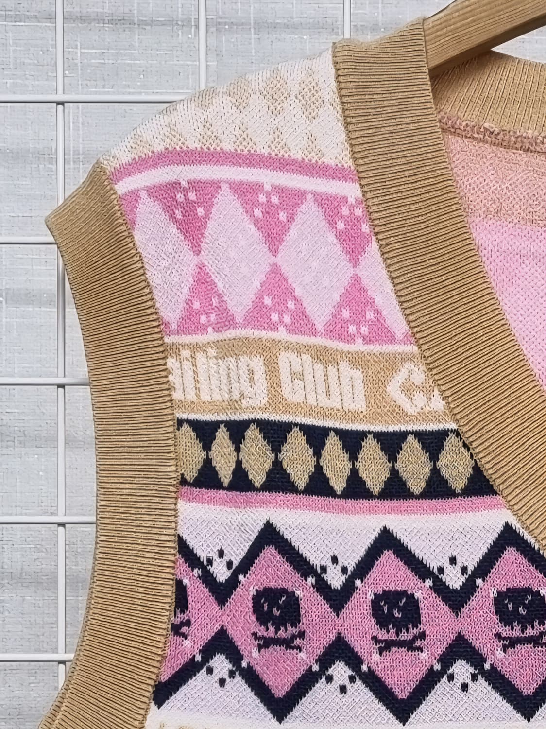 (택포) 럭키슈에뜨 크롭 한소희 니트조끼  니트베스트 (새상품급) 상품이미지3