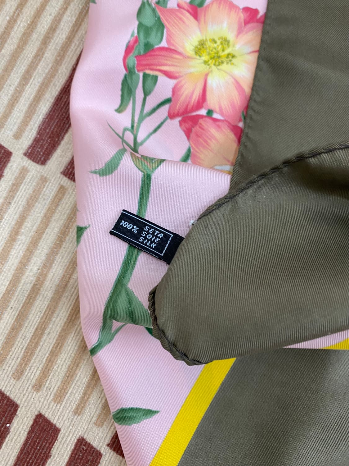 Valentino 플라워 실크 스카프 상품이미지4