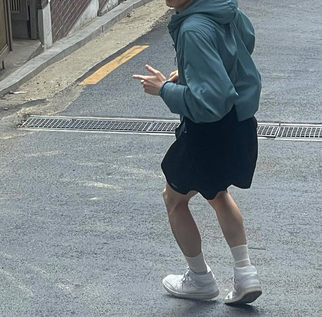 chin down 친다운 윈드브레이커 상품이미지2