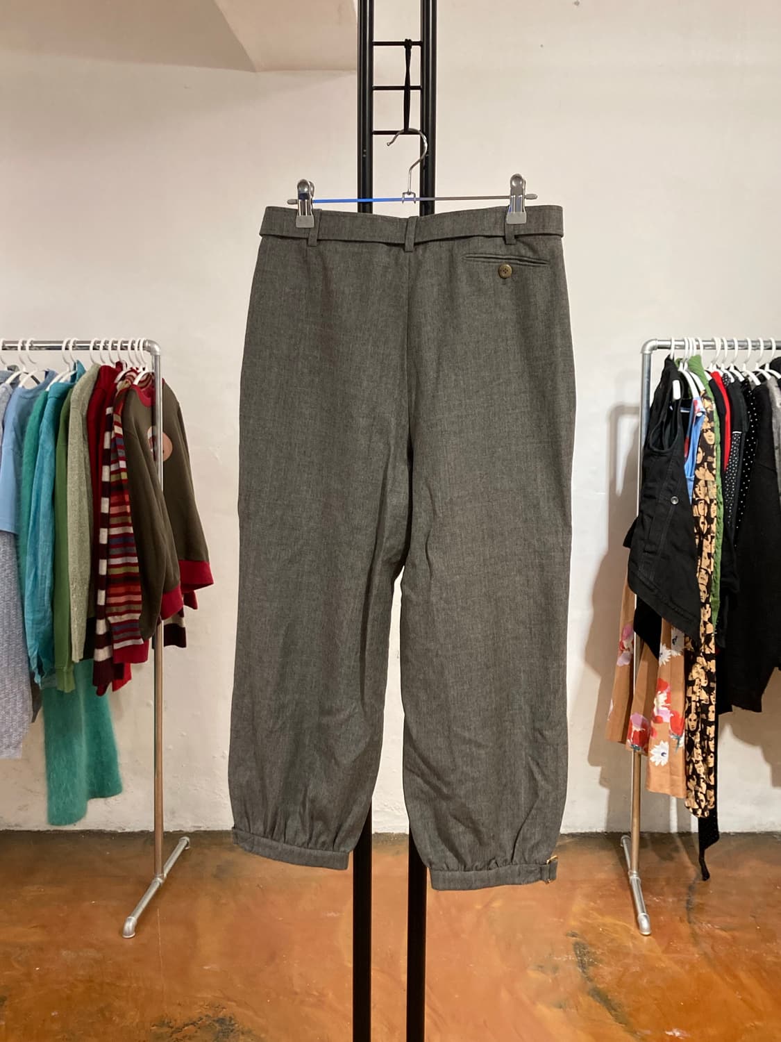 생로랑 크롭 슬랙스 34 상품이미지1