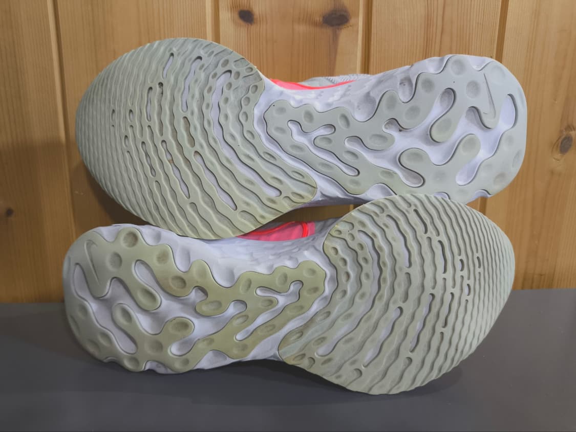 250mm 나이키 리액트 인피니티 런 플라이니트2 런닝화 상품이미지9