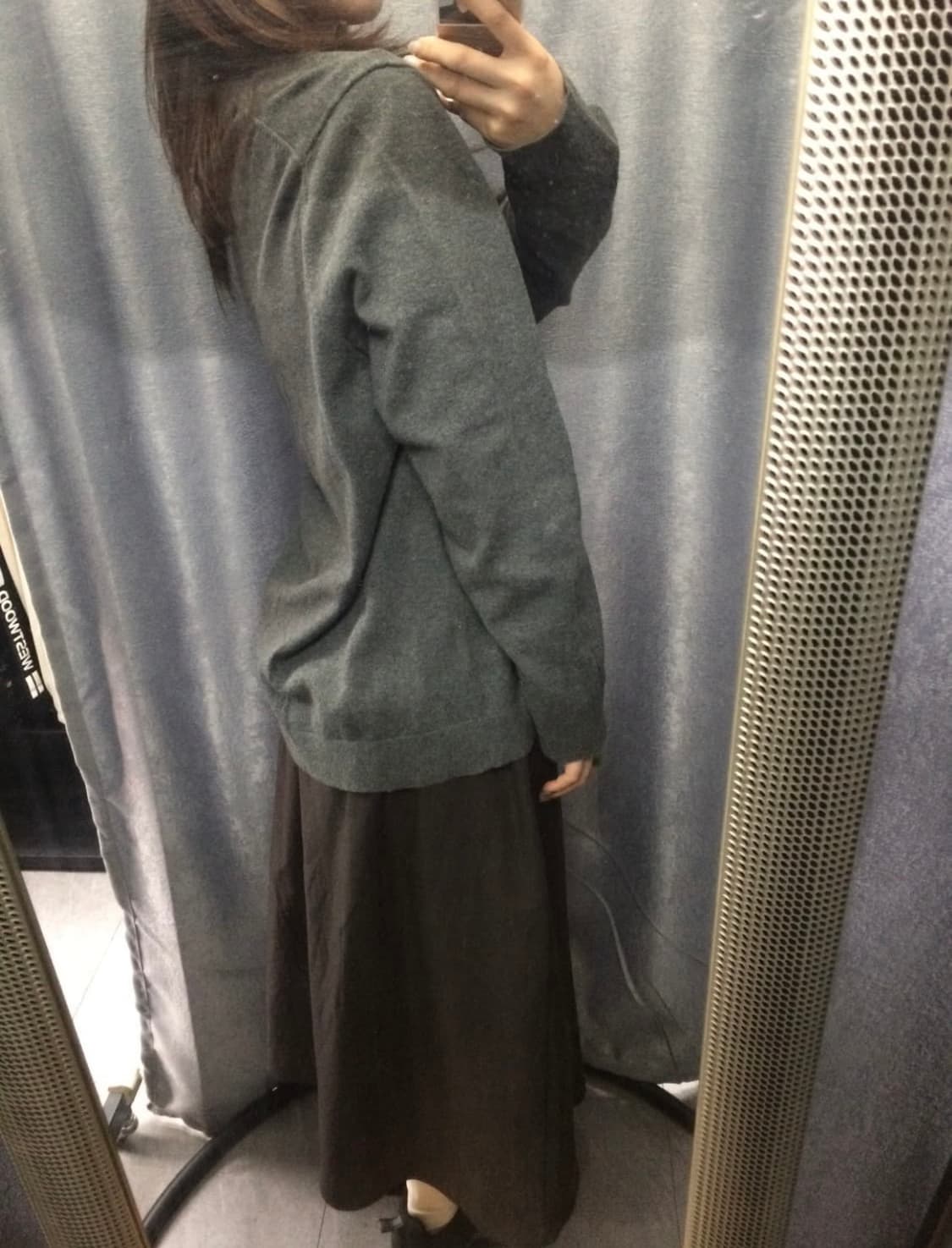 타미힐피거 그레이 브이넥 니트 상품이미지2