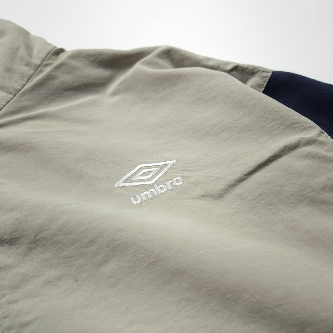 엄브로 빅고로 배색 우븐 트랙 자켓 (L) 상품이미지4