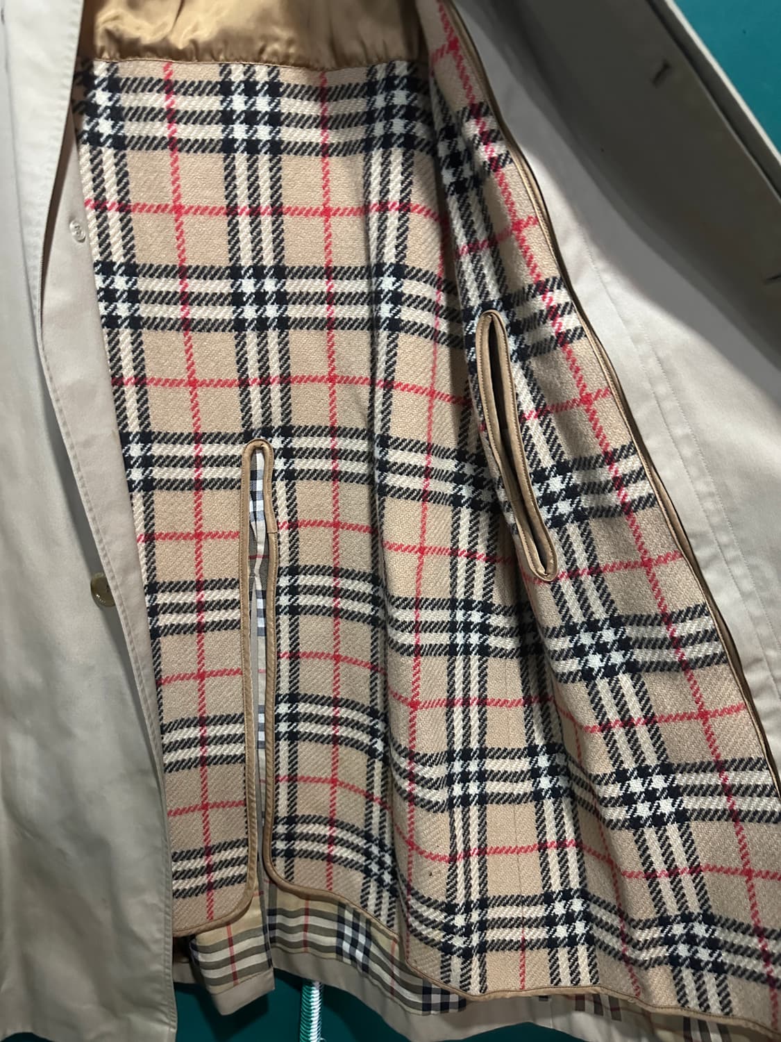 버버리 트렌치코트 베이지 100사이즈 내피있음 상품이미지6