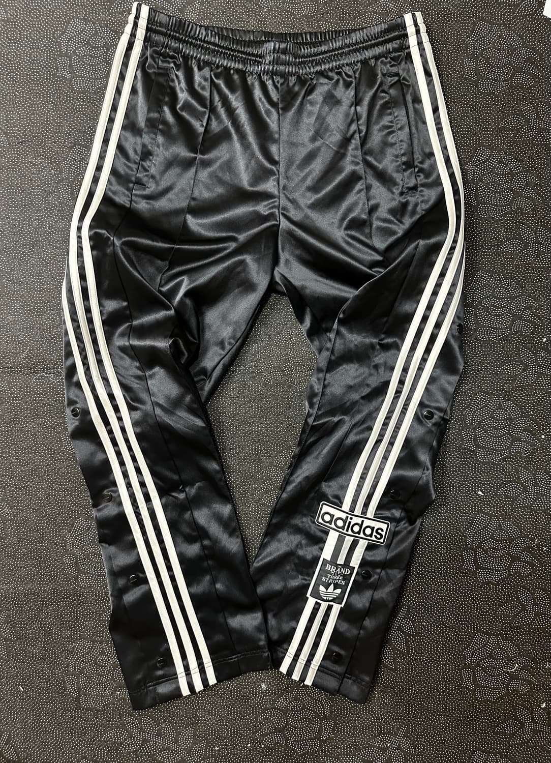 아디다스 사틴 아디브레이크 팬츠 블랙 (S사이즈) 상품이미지1