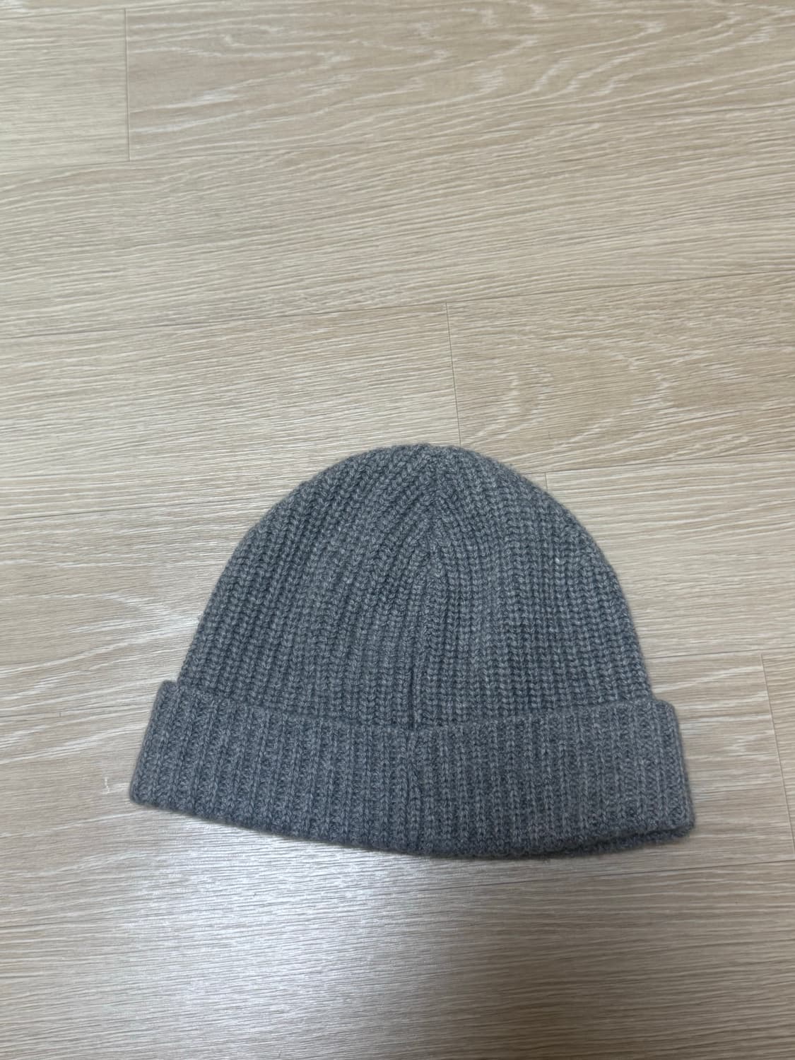 셀린느 트리옹프 캐시미어 비니 상품이미지3