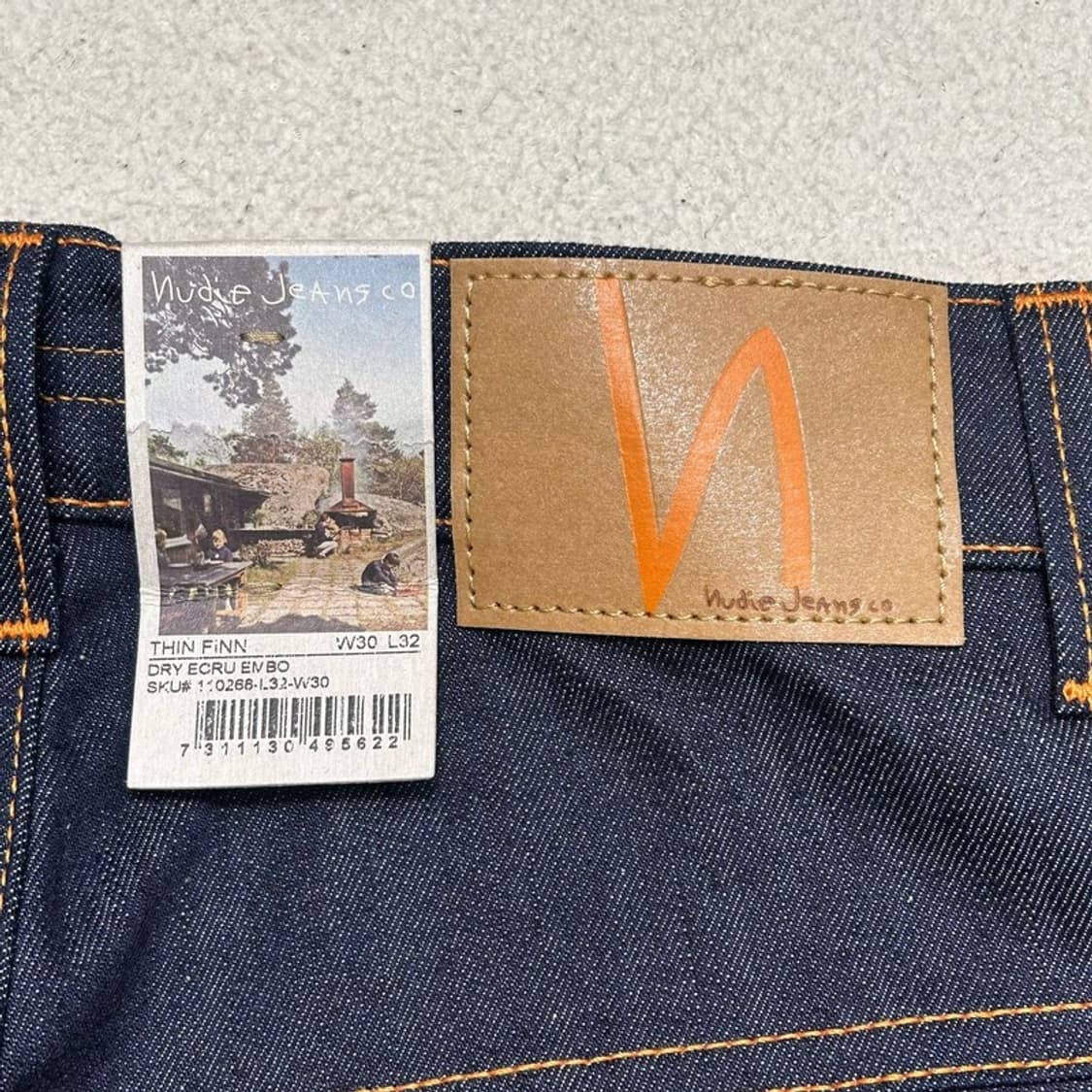 [새상품] 누디진 쌩지 씬핀 드라이 에크루 엠보 데님팬츠 W30 L32 상품이미지6