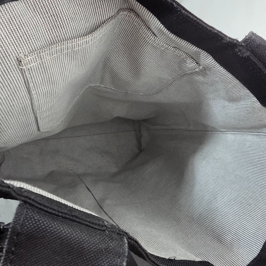 Carhartt 토트백 블랙 (워크웨어 데일리 미니멀) 상품이미지3